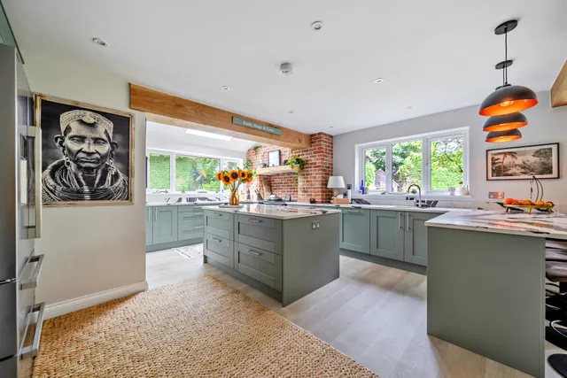 Hillgarth, Hindhead, GU26