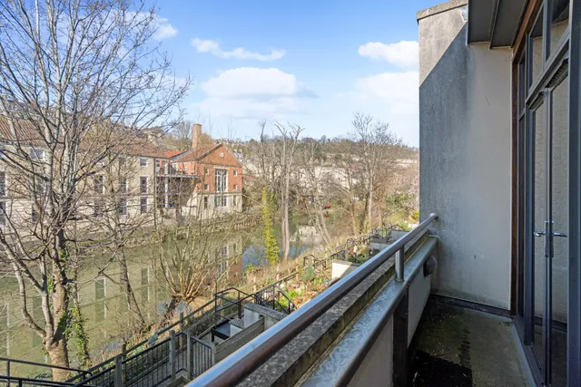 St. Johns Road, Bathwick, BA2