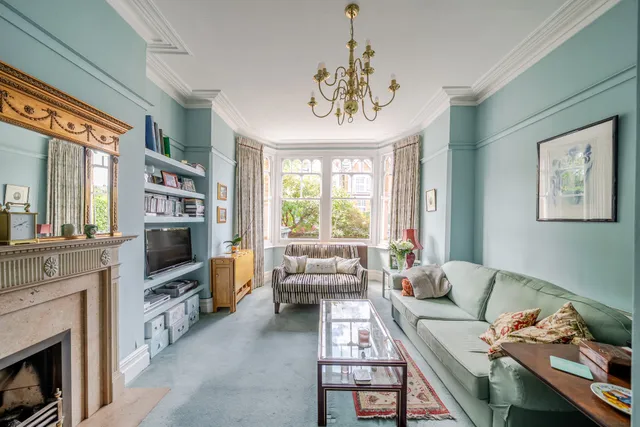 Rosebery Road, London, N10
