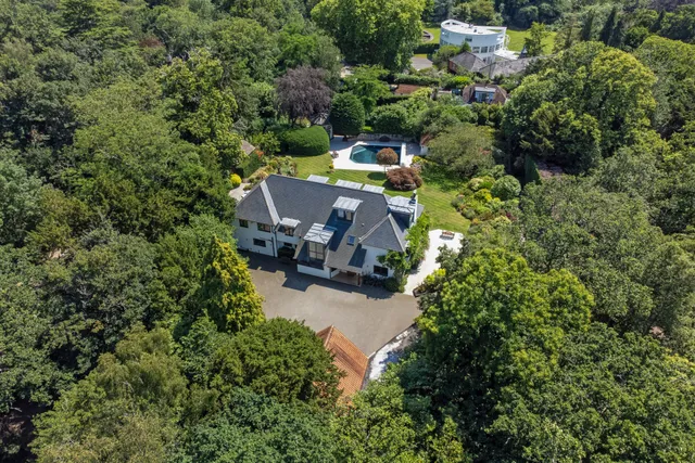 St. Anns Hill Road, Chertsey, KT16