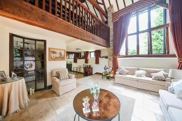 Landsdowne, London Colney, St. Albans, AL2