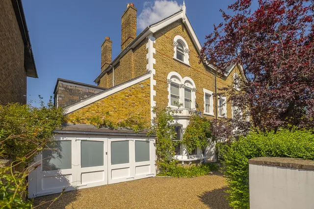Trinity Road, London, SW19