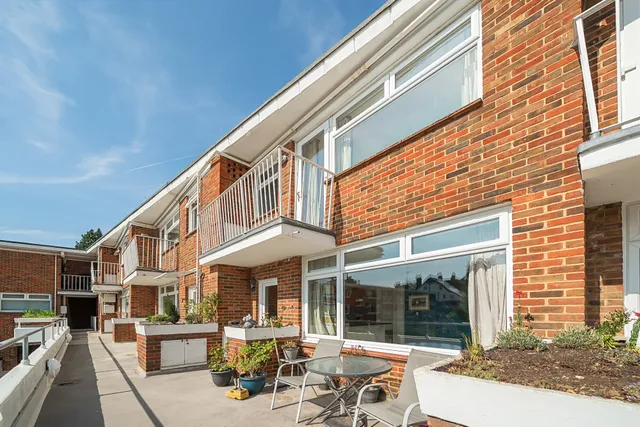 Church Green, Harpenden, AL5