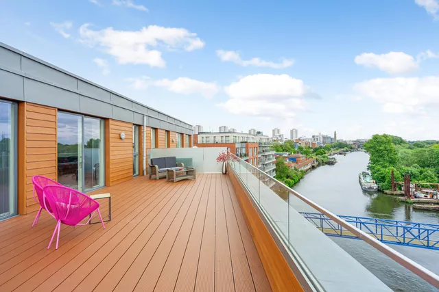 Malthouse Court, Brentford, TW8