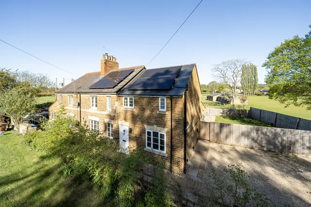 South Newington Road, Bloxham, OX15