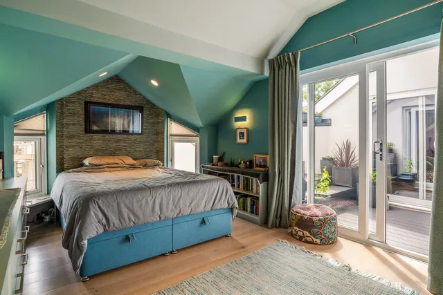 Wellington Square, Cheltenham, GL50