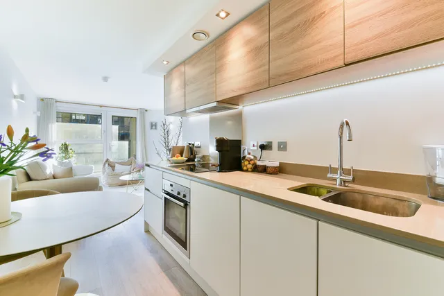 Station Road, Edgware, HA8
