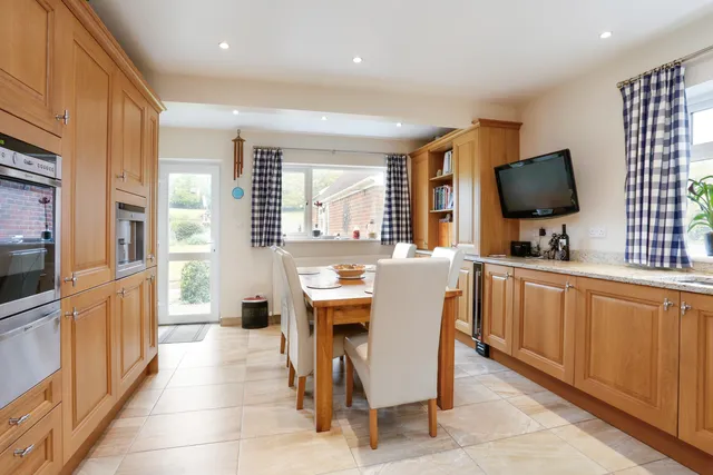 Marlow Road, Lane End, HP14