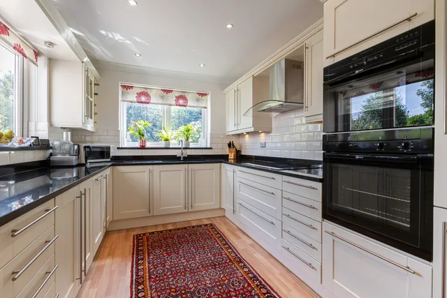 Burtons Road, Hampton Hill, TW12