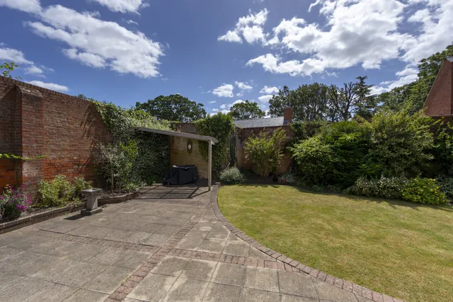 Coombe Hill Road, Kingston Upon Thames, KT2