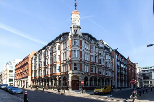 Temple Avenue, London, EC4Y