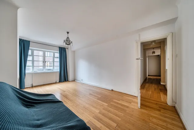 Vicarage Gate, London, W8