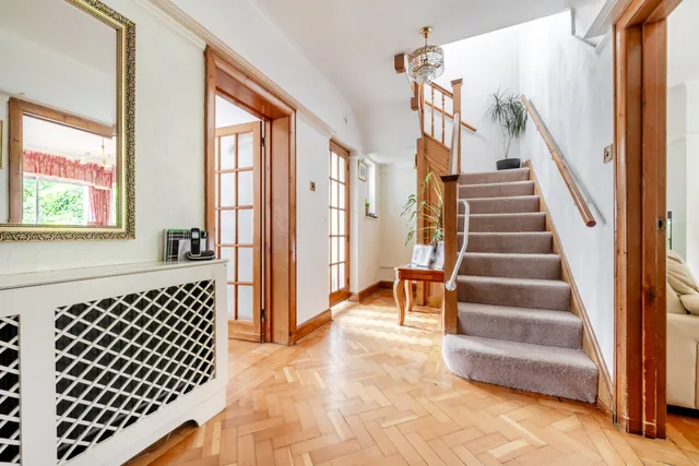 Hill Crescent, Totteridge, N20