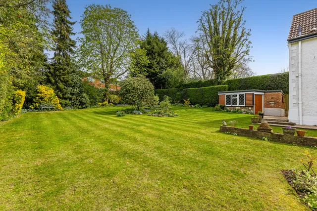 California Lane, Bushey Heath, WD23