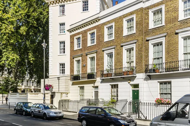Warwick Way, London, SW1V