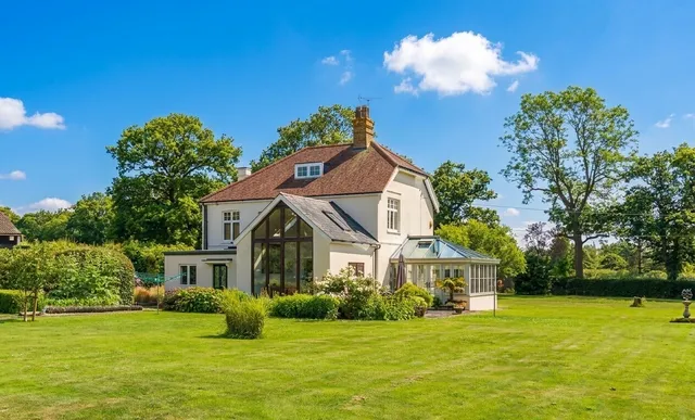 Okehurst Lane, Billingshurst, RH14