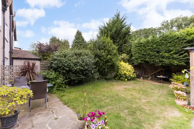 Brookshill Avenue, Harrow, HA3