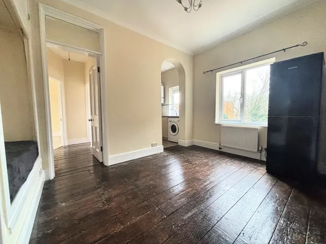 Hampton Road, Twickenham, TW2