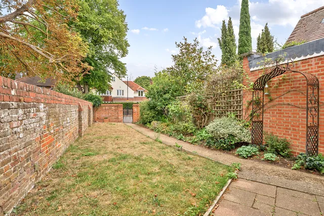 Bolton Avenue, Windsor, SL4