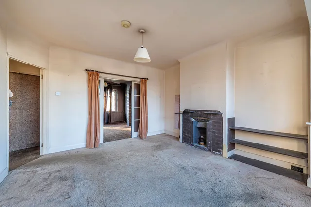 Lyndhurst Avenue, Sunbury-On-Thames, TW16