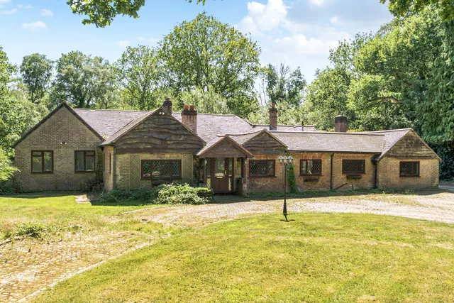 Ashen Grove Road, Sevenoaks, TN15