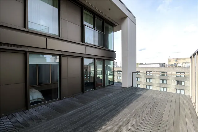 مبنى Charles House، شارع Kensington High Street، لندن، W14