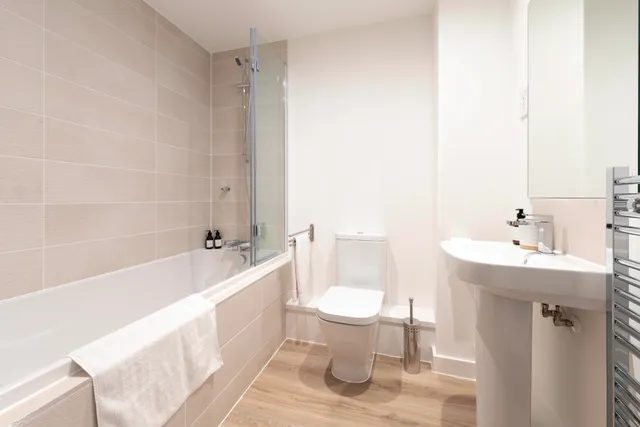 Bath Road, Woodchester, GL5