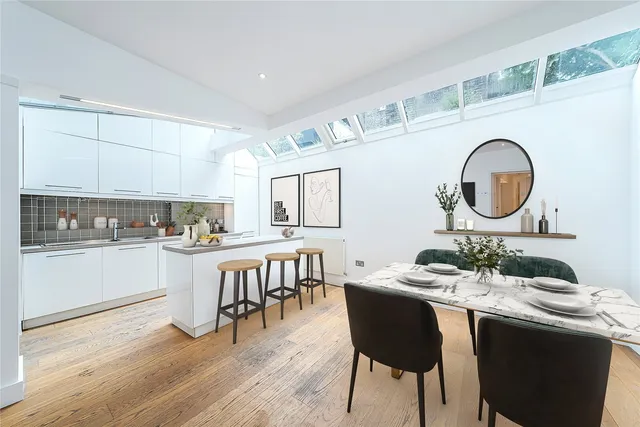 Belgrave Road, London, SW1V