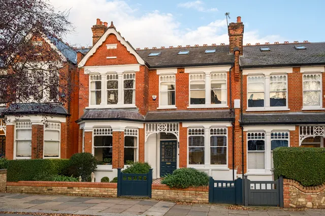 Rosebery Road, London, N10