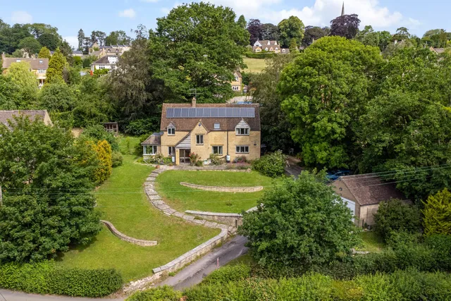 شارع كينغز ميل، بَيْنسويك، ستروود، GL6