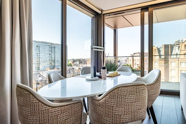 Kings Gate Walk, London, SW1E