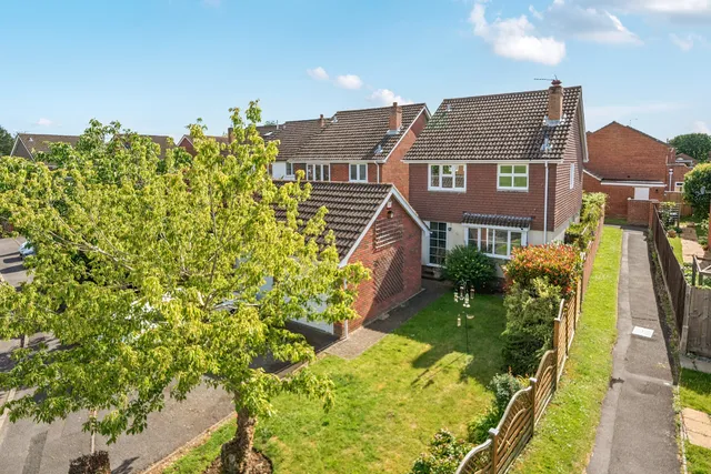 Farmers Way, Seer Green, HP9