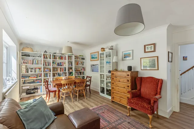 Hearne Road, London, W4