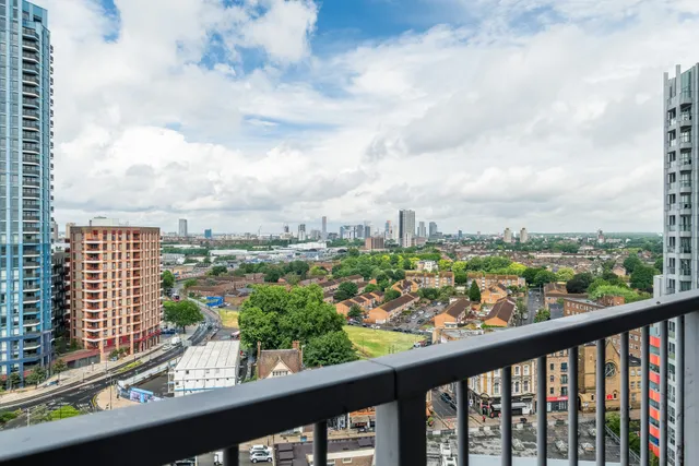 Terry Spinks Place, London, E16