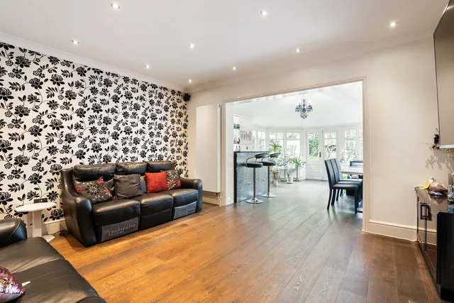 Whitchurch Lane, Edgware, HA8