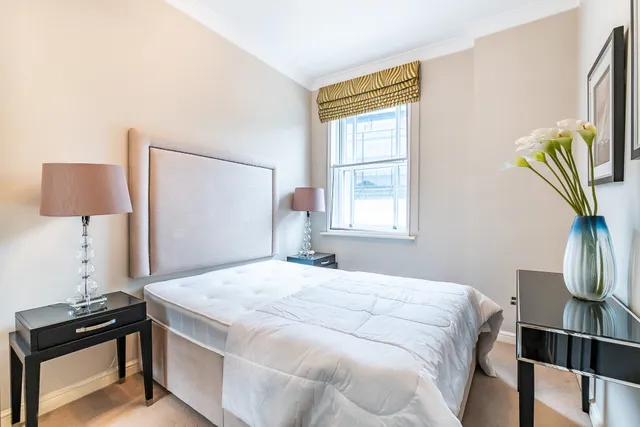 Hugh Street, London, SW1V