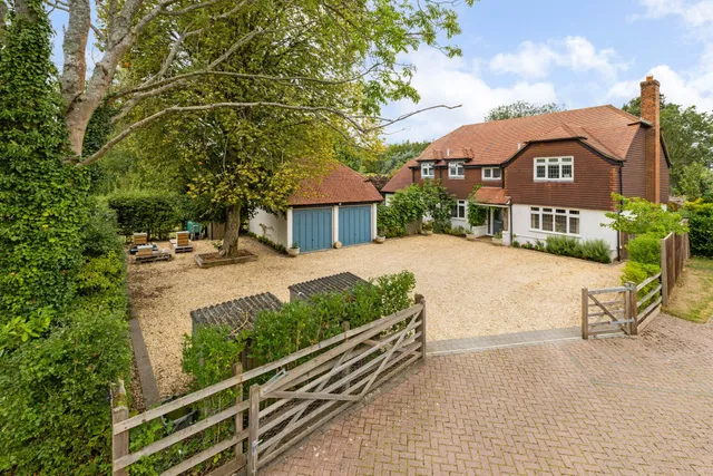 Lees Hill, South Warnborough, RG29