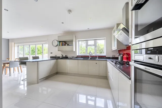 Chancellor Way, Sevenoaks, TN13