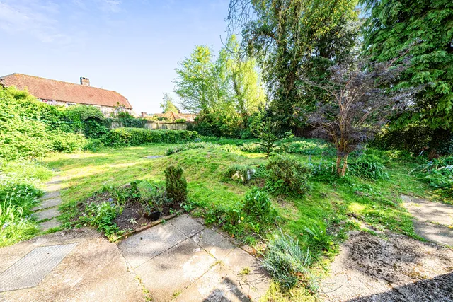 Charlton Road, Chichester, PO18