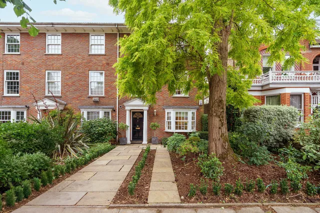 Woodville Gardens, Ealing, W5