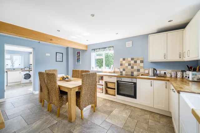 Alkerton, Eastington, GL10