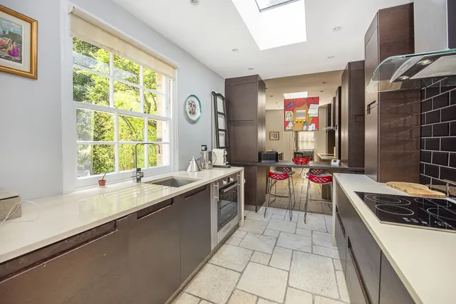 Hampton Court Road, Hampton, TW12