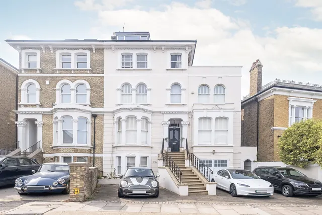 Kings Road, Richmond, TW10