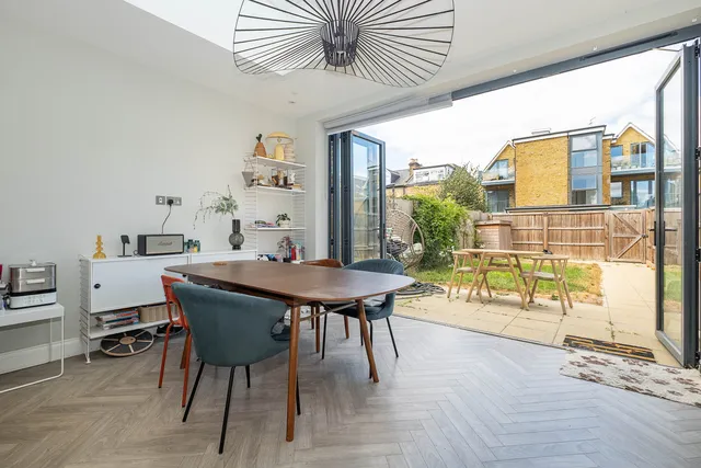Antoinette Close, Kingston Upon Thames, KT1