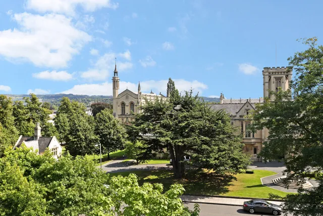 Montpellier Grove, Cheltenham, GL50