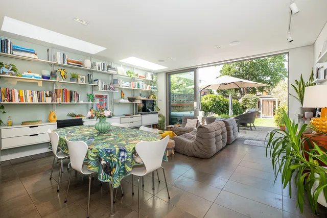 شارع كينغستون، تيدينغتون، TW11
