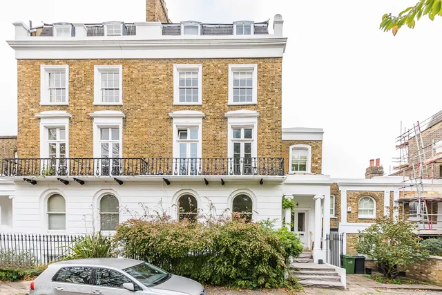 Crescent Grove, London, SW4