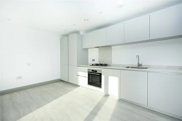 Brighton Road, Surbiton, KT6