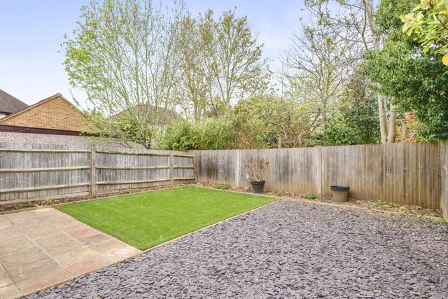 Pearson Close, High Barnet, EN5