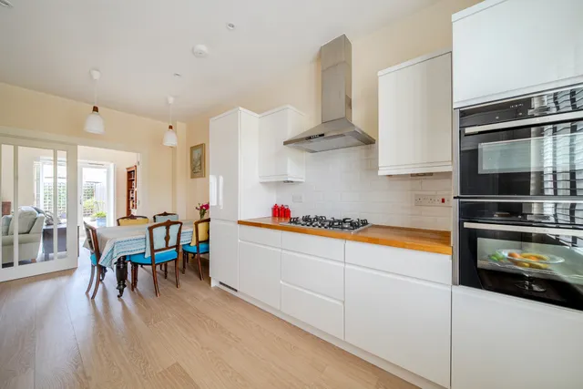 Charlotte Avenue, Chichester, PO19